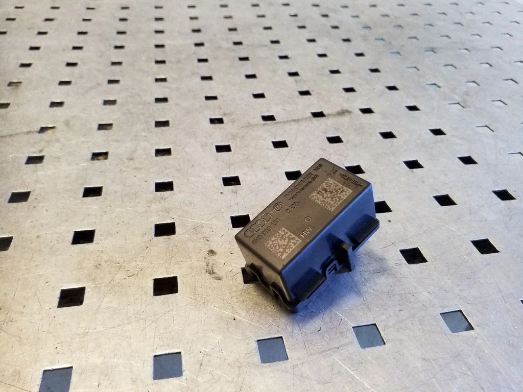 Keyless (KESSY) go control unit/module 4H0909131