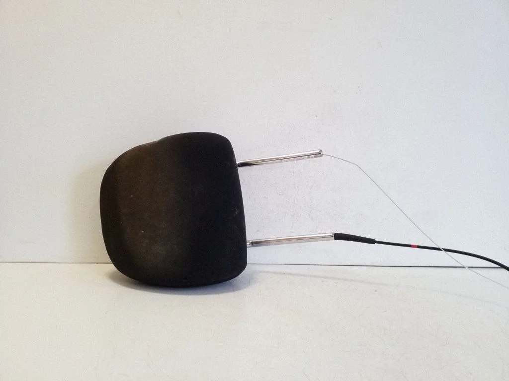 Front seat headrest – Toyota Avensis T250 (2006-2009)