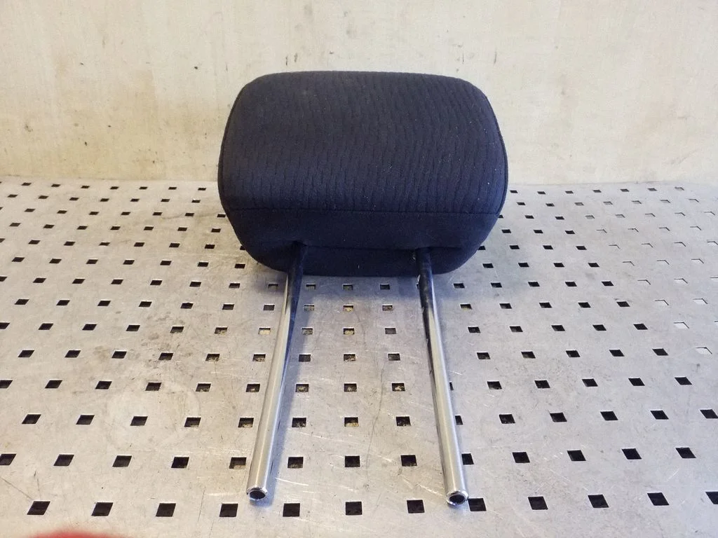Esiistme peatugi – Subaru Outback (2009-2014)