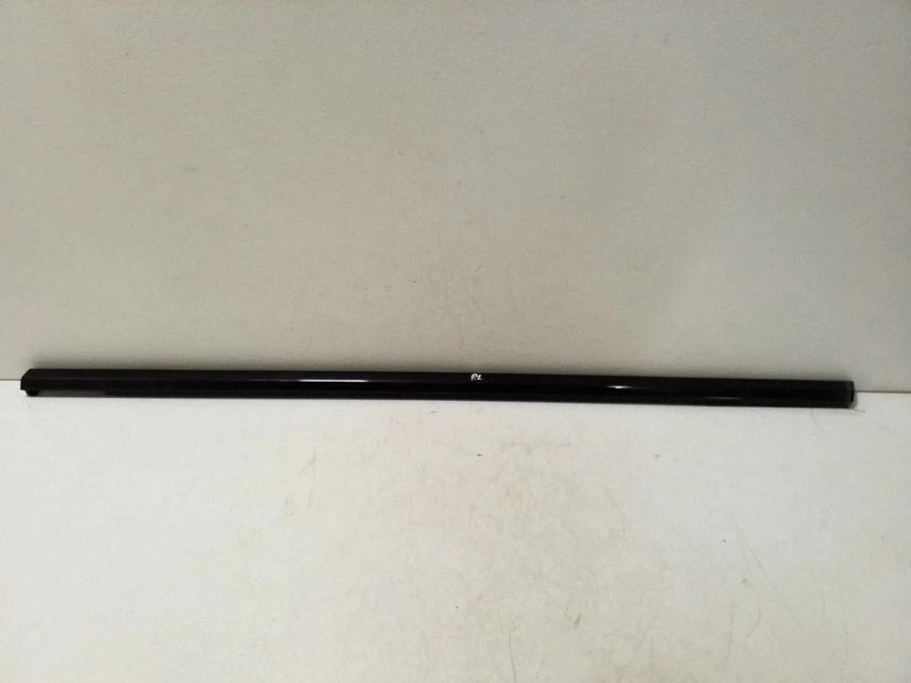 Front door glass trim molding – Audi Q4 e-tron (2021-)