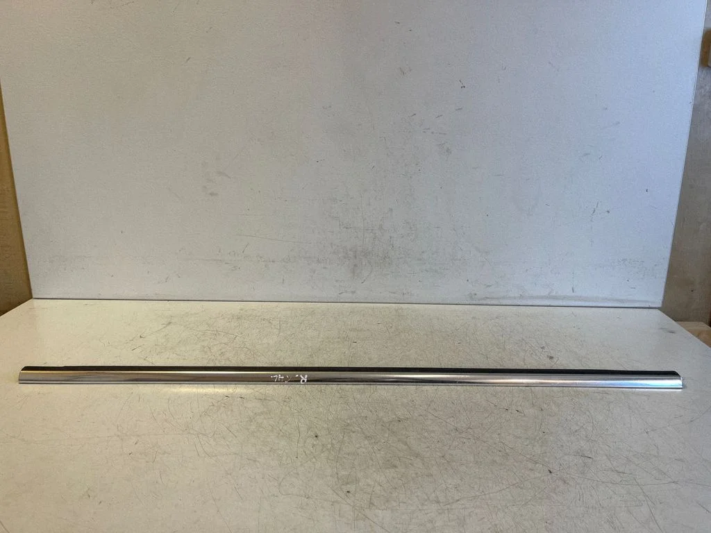 Rear door glass trim molding 3B4839478A