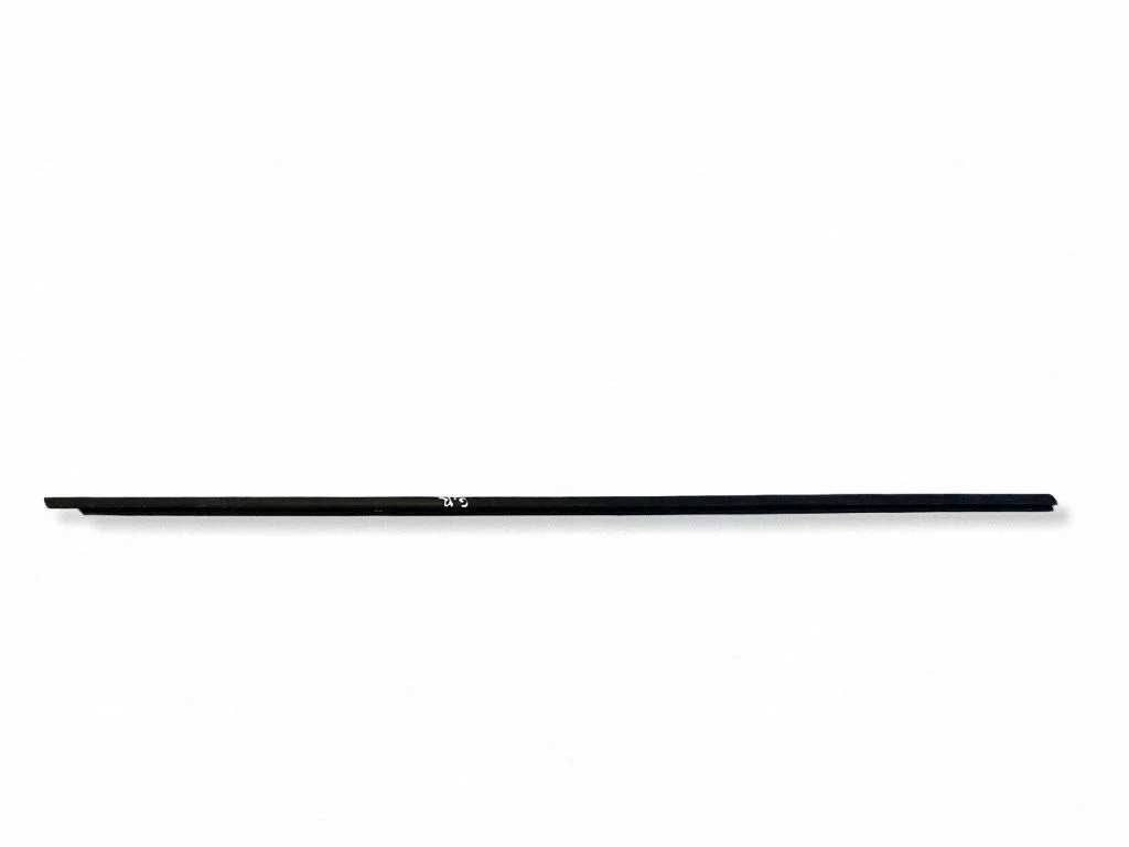 Rear door glass trim molding 7240861