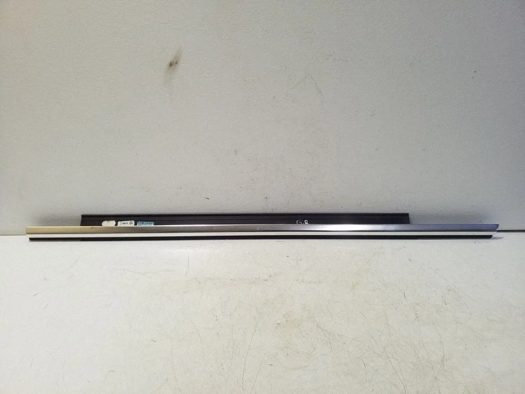 Rear door glass trim molding – Audi Q3 8U (2011-2016)
