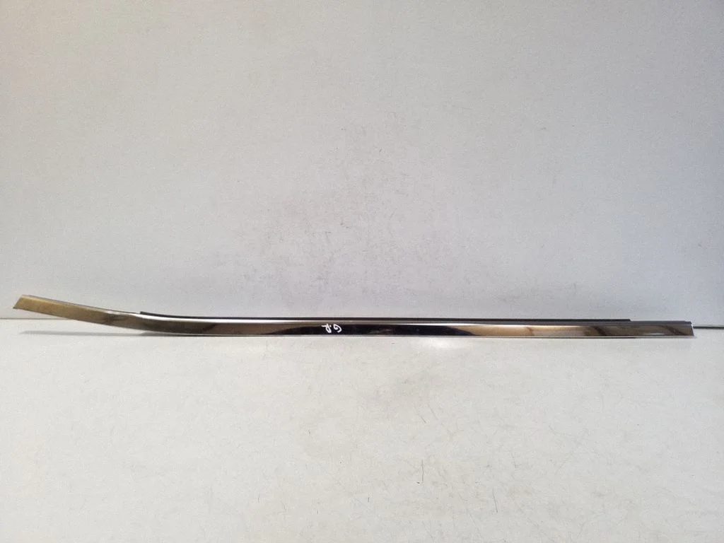 Rear door glass trim molding – right