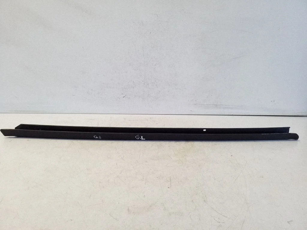 Rear door glass trim molding 55360930