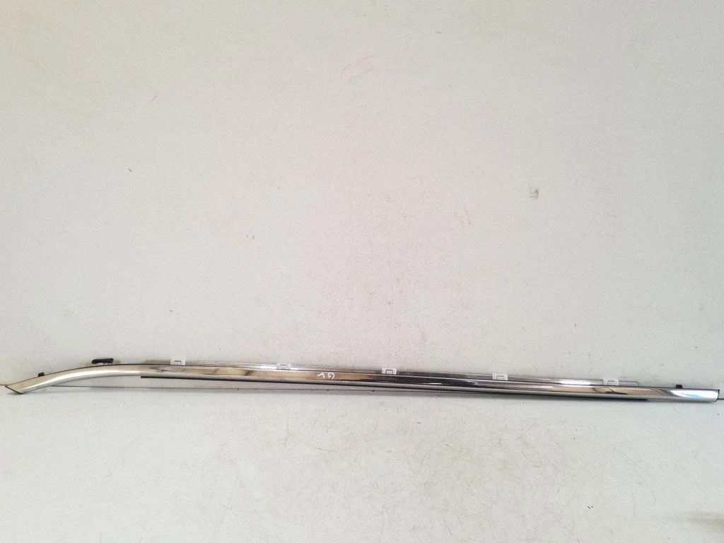 Rear door glass trim molding – Lexus NX (2014-2021)