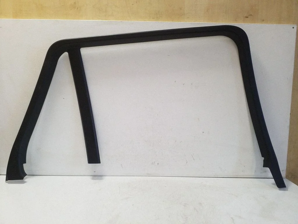 Aizmugurējo durvju stikla apdare 7292513