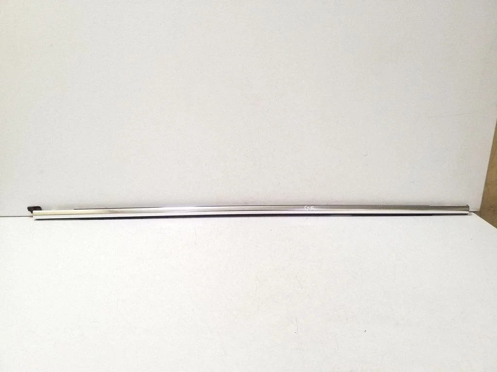 Rear door glass trim molding – right