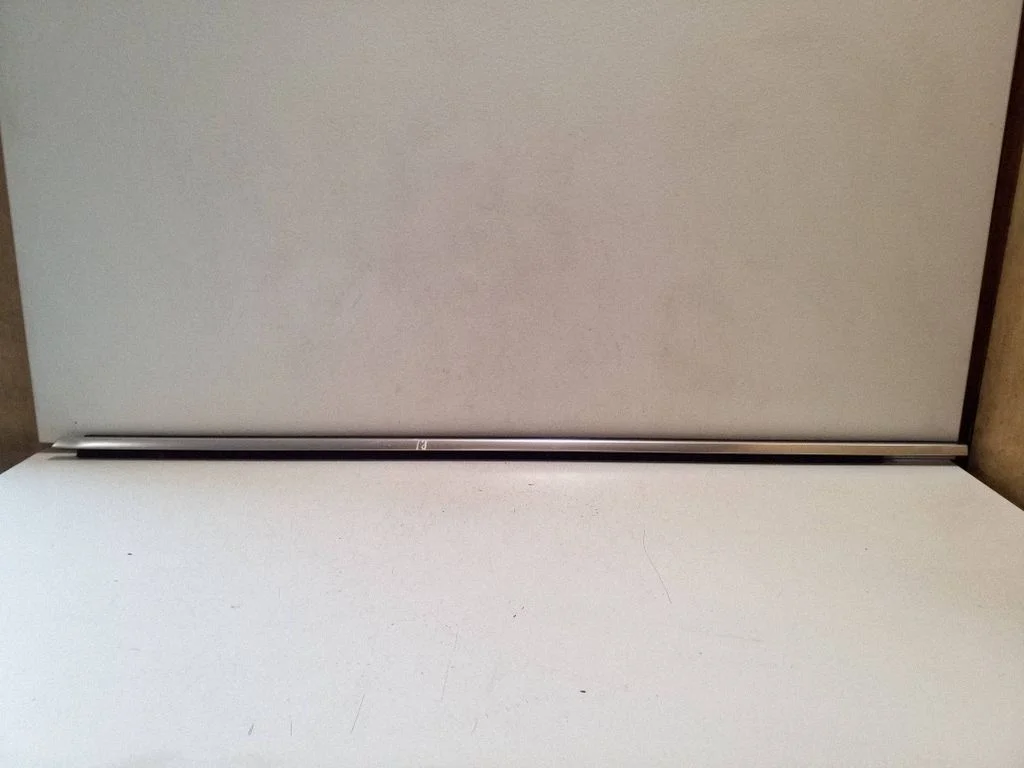 Front door glass trim molding – Audi Q7 4M (2015-)