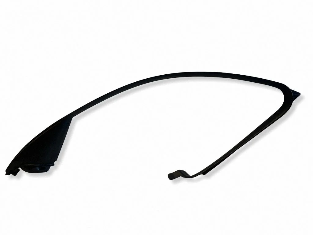 Front door glass trim molding 7241202