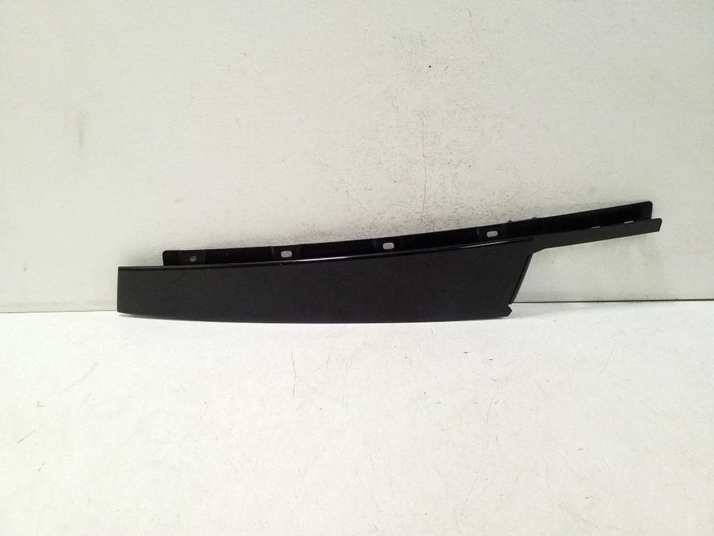 Esiukse klaasi liist – BMW 3-seeria G20 G21 (2019-)