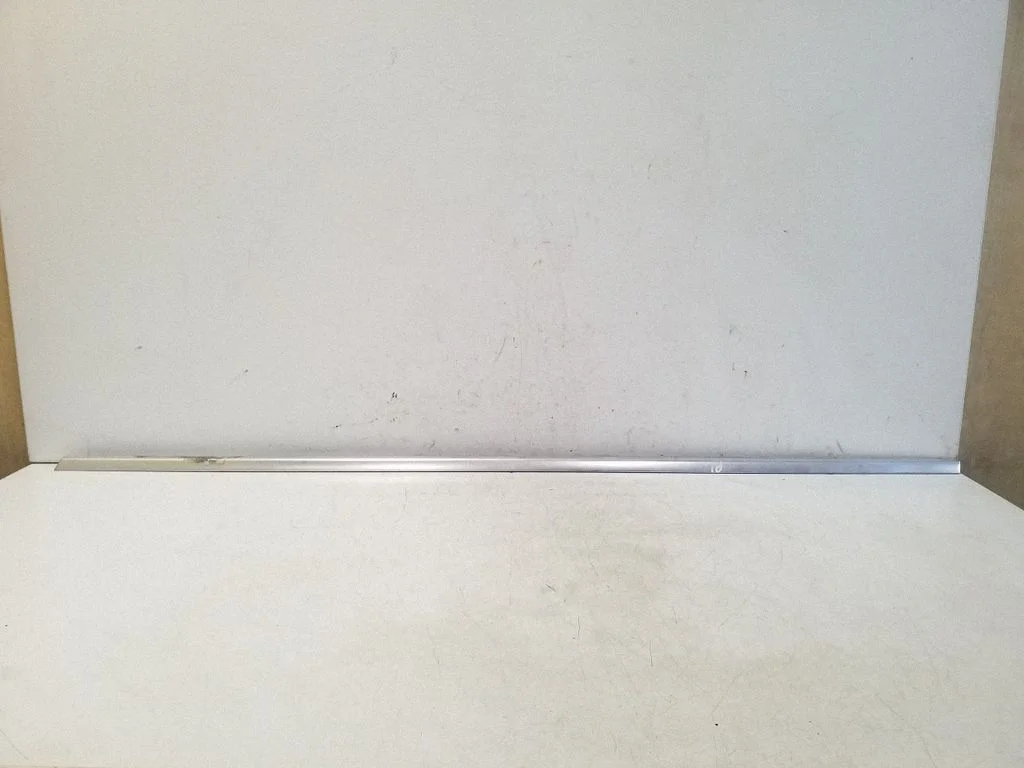 Priekšējo durvju stikla apdare 31352226
