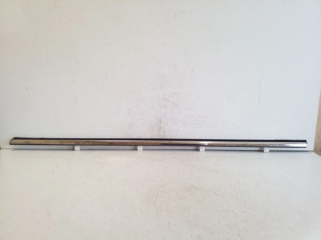 Front door glass trim molding – left