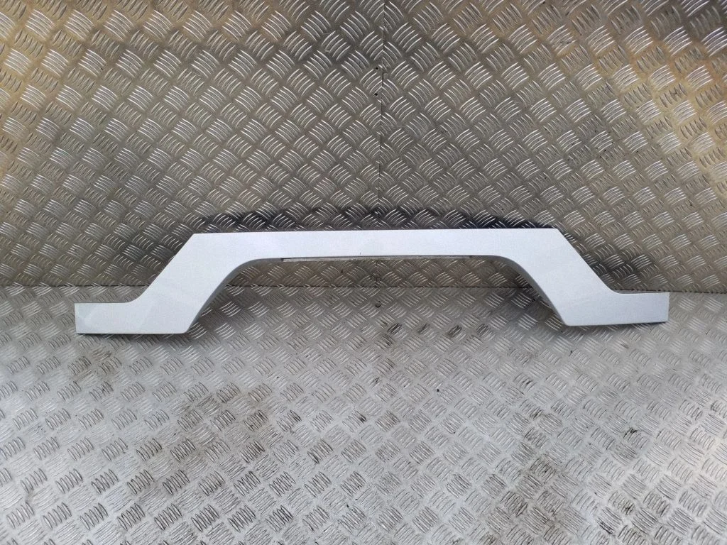 Trunk door license plate light bar 51137052452