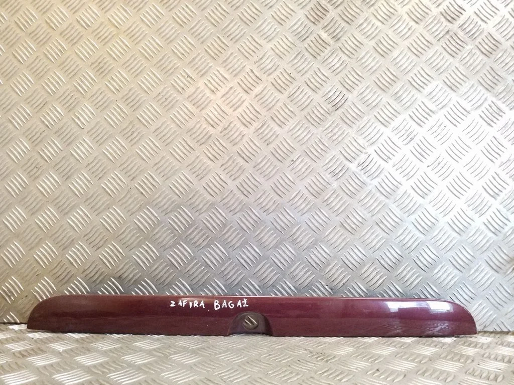 Trunk door license plate light bar 90579631