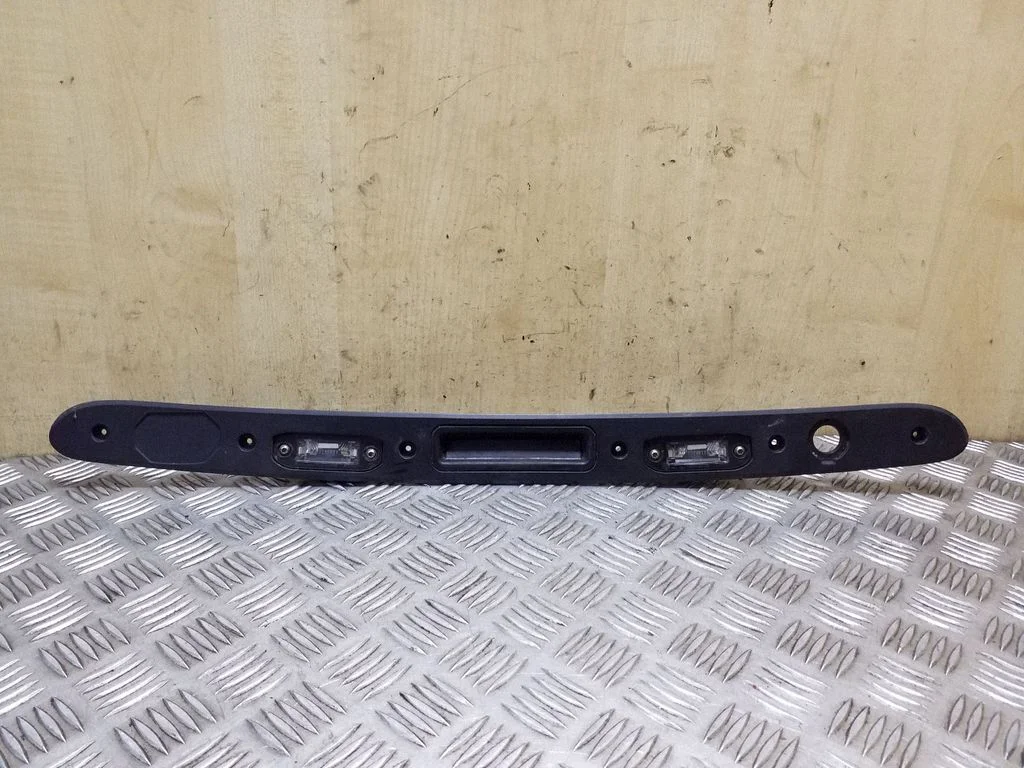 Trunk door license plate light bar – Volvo S60 (2011-2013)