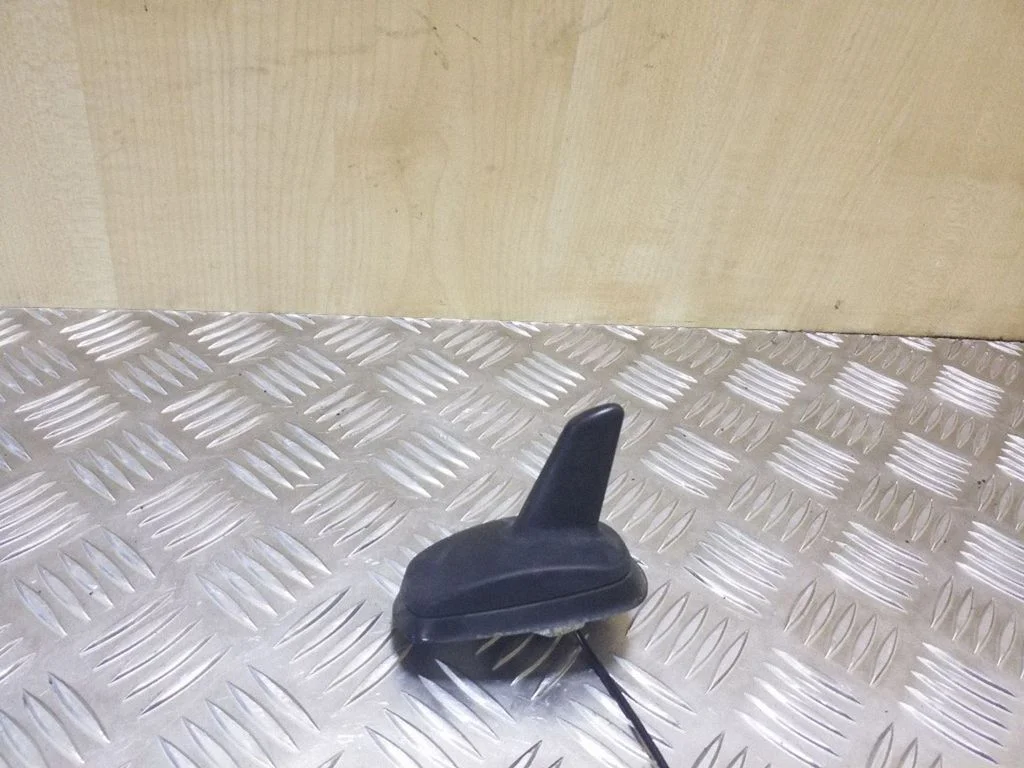 Radio antena