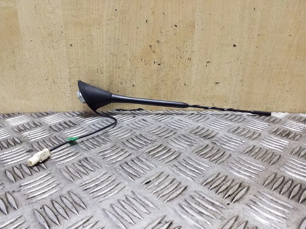 Radio antena