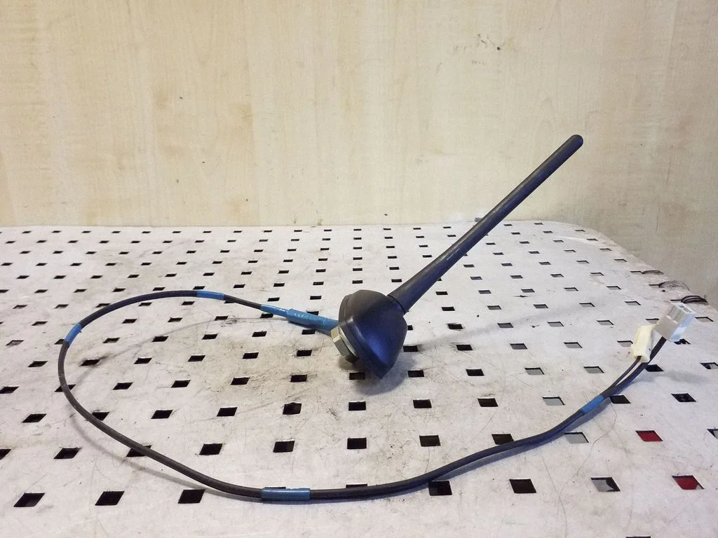 Radio antena