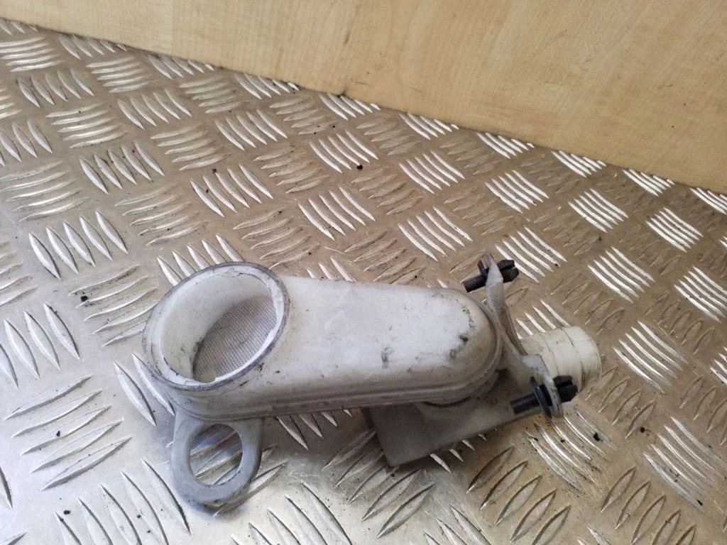 Window washer liquid tank fill tube 8Z0955462