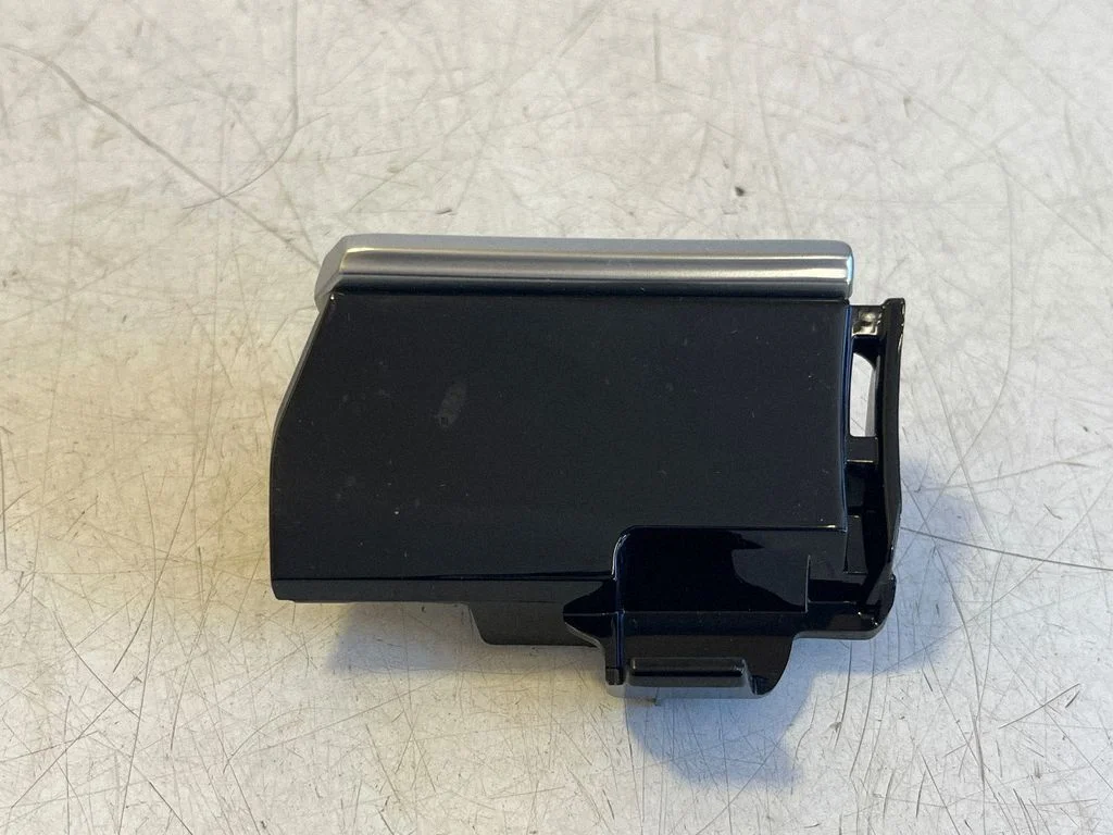Panel trim 5547402150