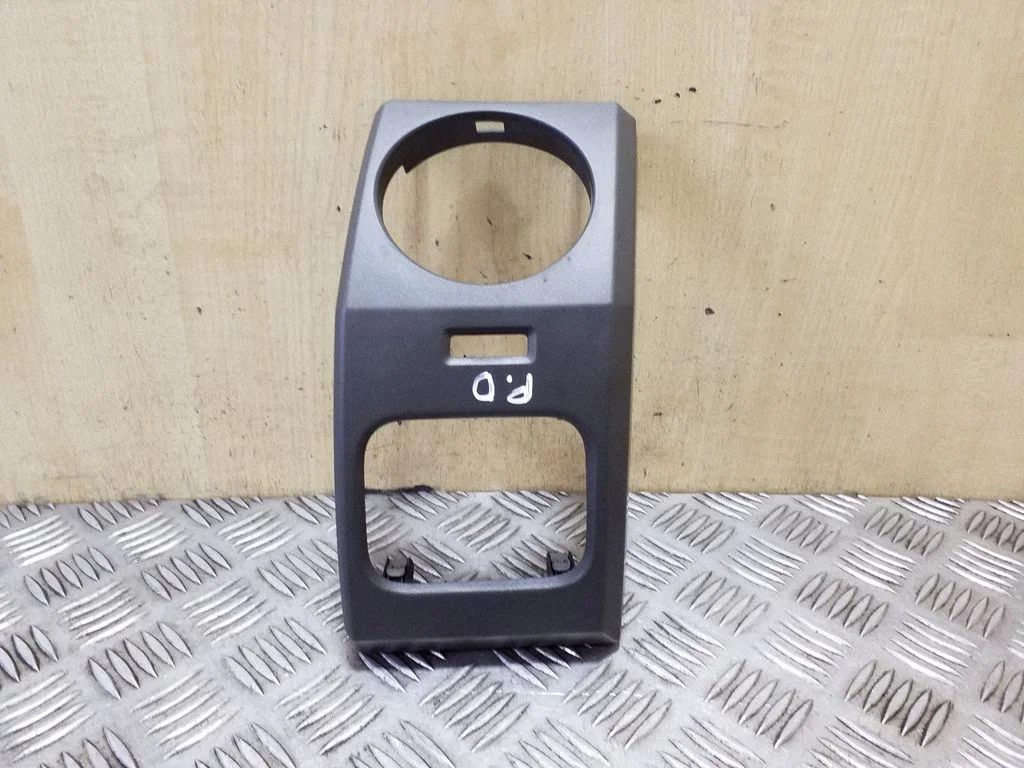 Panel trim FAE500022XXX