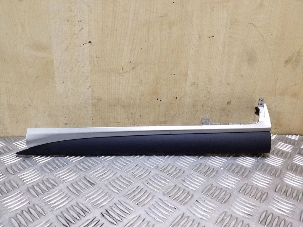 Panel trim 5566276030