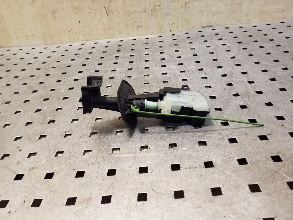 Fuel tank cap lock motor – Volvo XC60 (2009-2013)