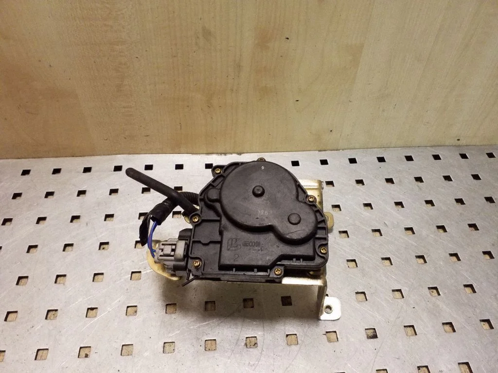 Fuel tank cap lock motor – Opel Frontera B (1998-2004)
