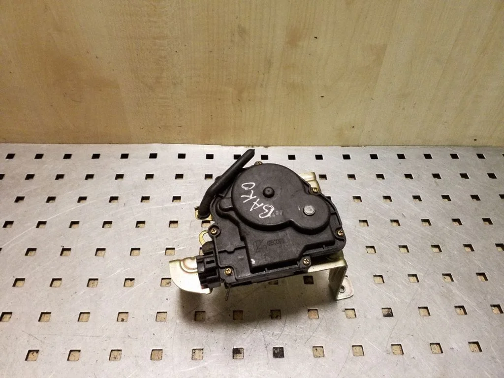 Fuel tank cap lock motor – Opel Frontera B (1998-2004)