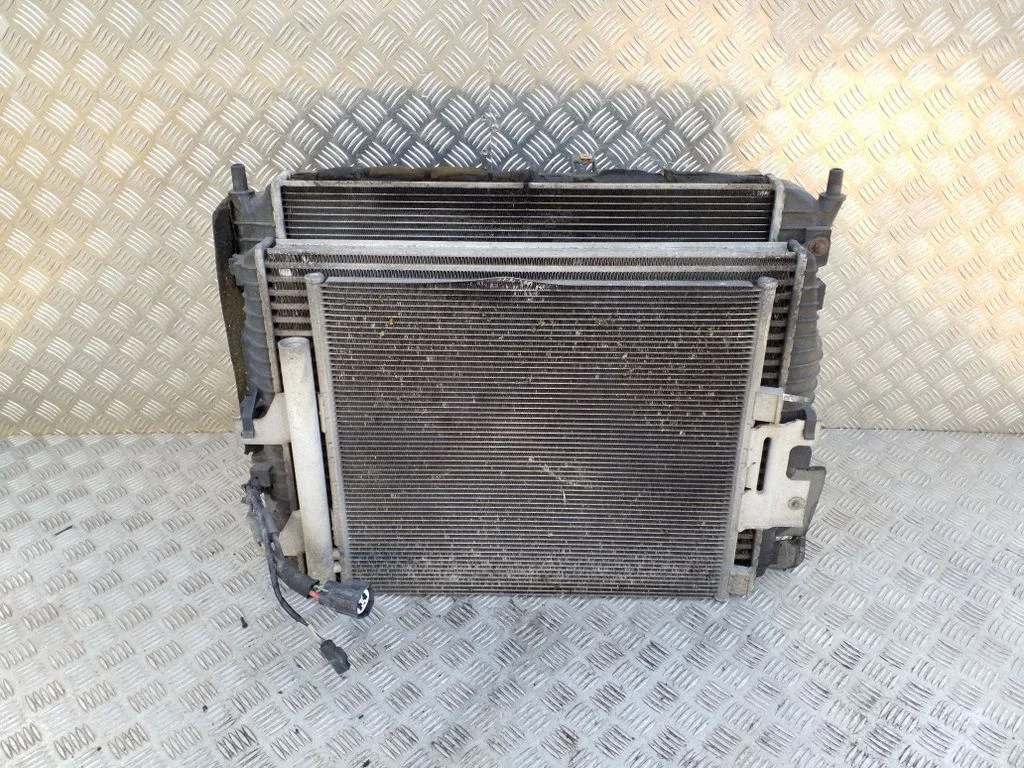 Radiaatorite komplekt AW938C290AA