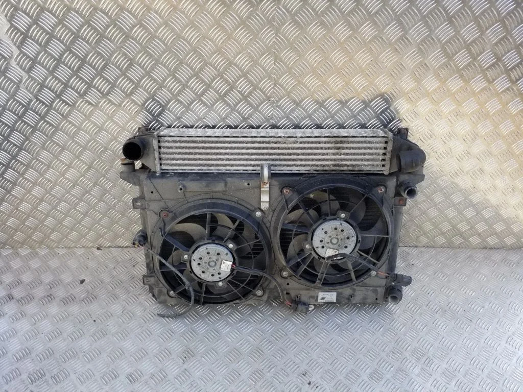 Radiaatorite komplekt 7M3121203