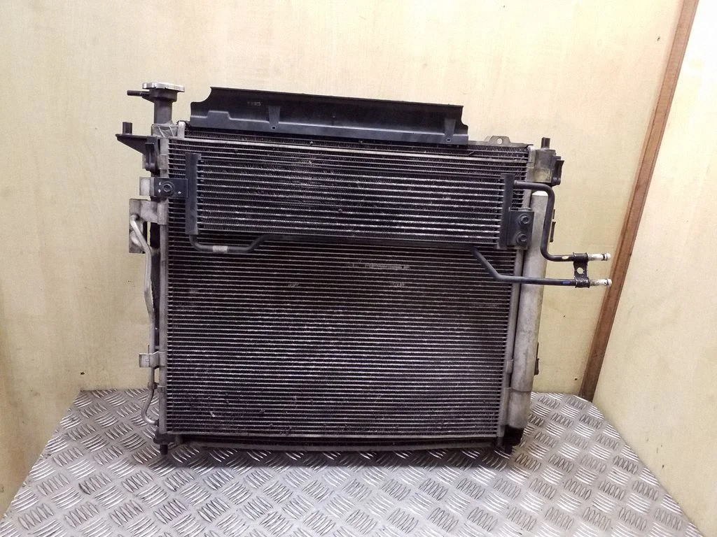 Radiaatorite komplekt – KIA Sorento (2010-2014)