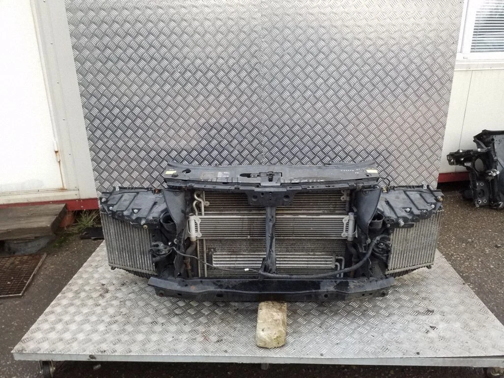Radiatoru komplekts