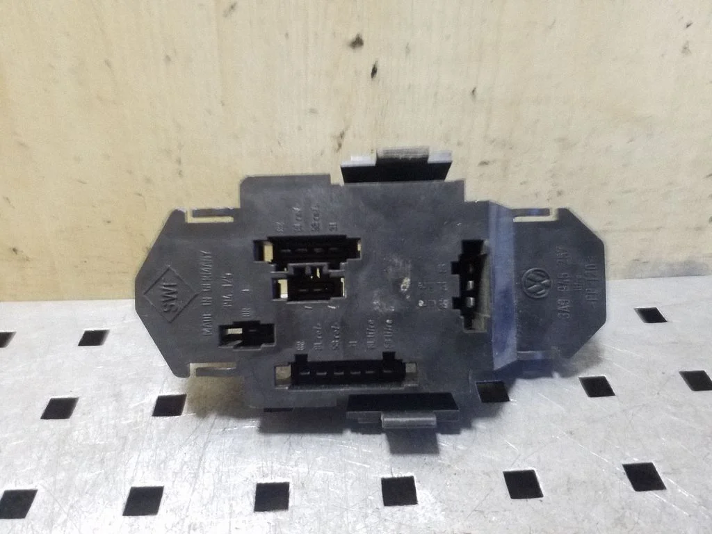 Tagatule pirni kate (pesa) 3A9945257