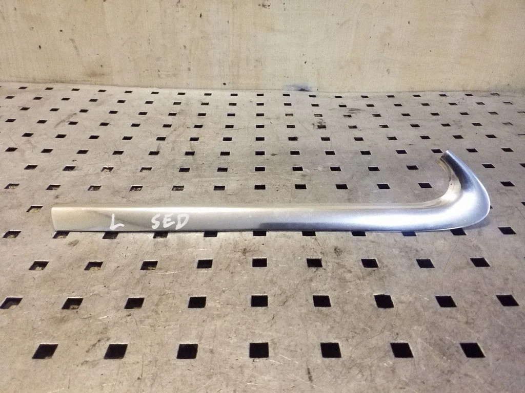 Rear side glass trim – Audi A4 Allroad B8 (2008-2016)