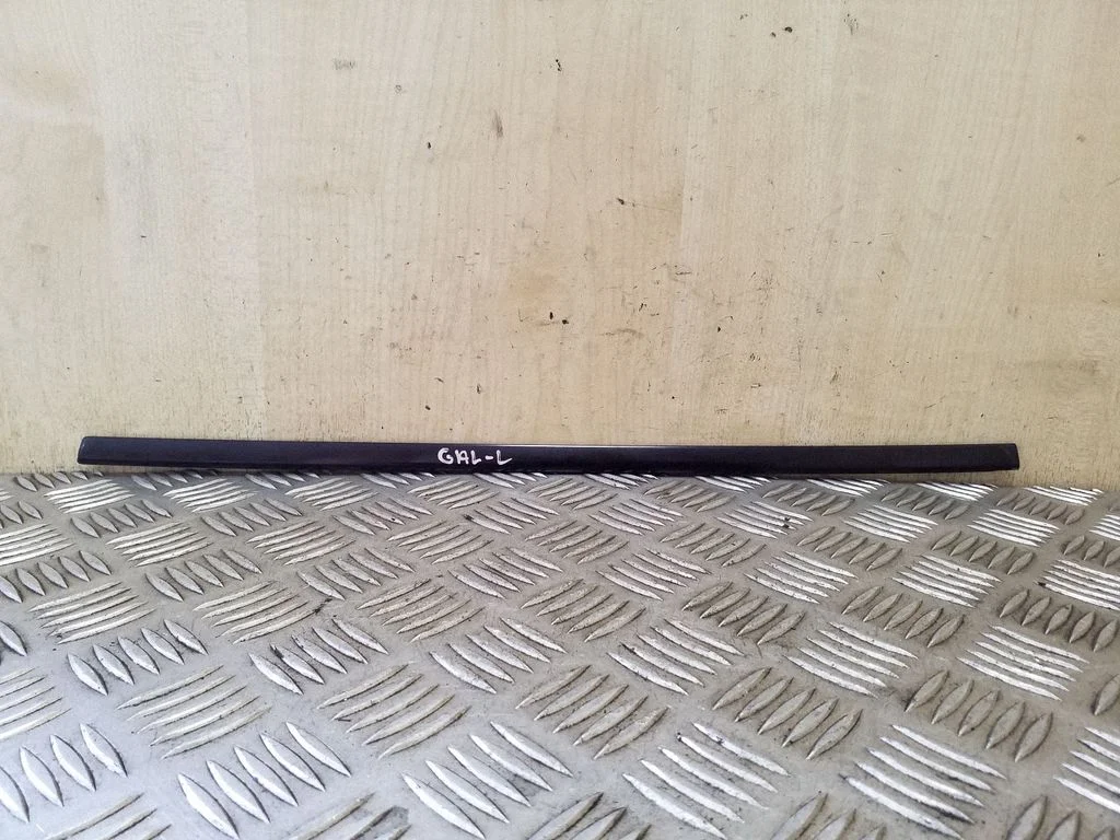 Rear side glass trim – BMW X3 E83 (2003-2010)
