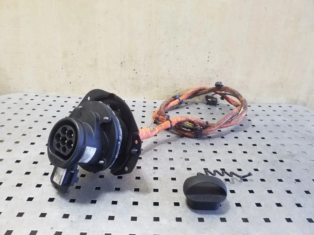 Elektromobilio įkrovimo lizdas