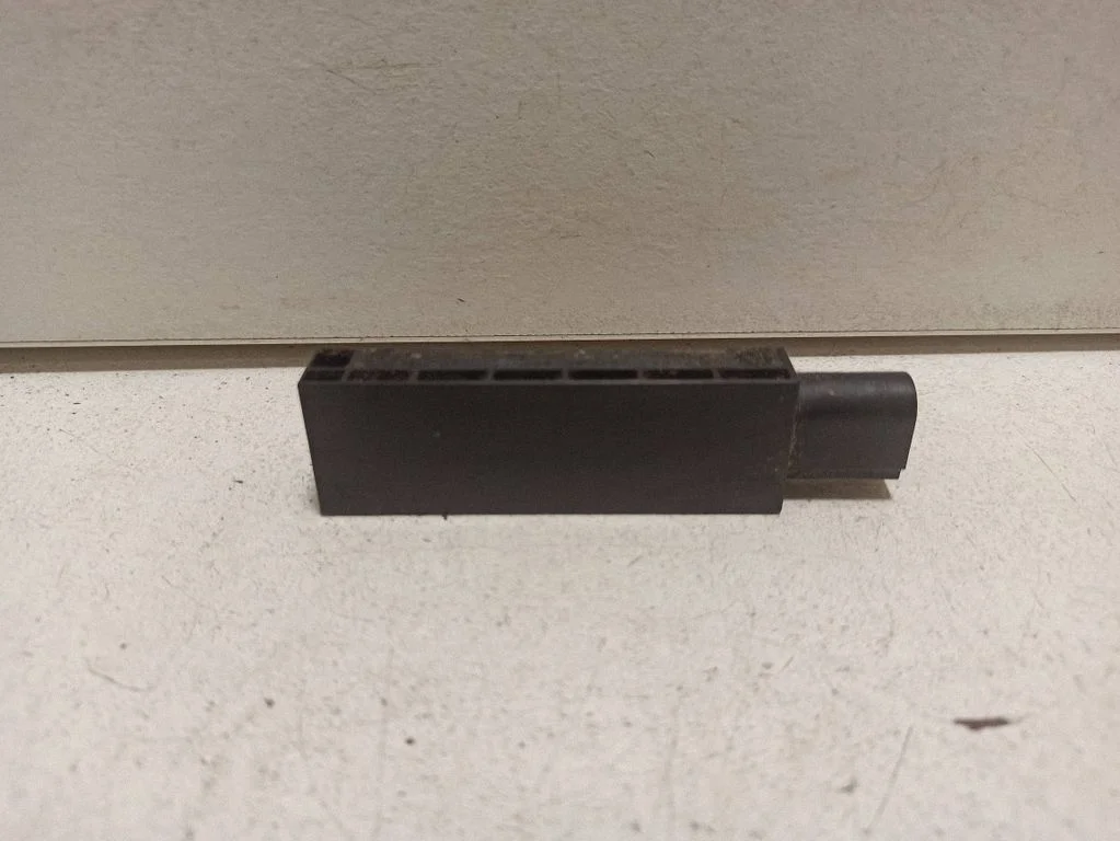 Bezatslēgas sistēmas antena – Audi TT TTS RS Mk3 8S (2014-)