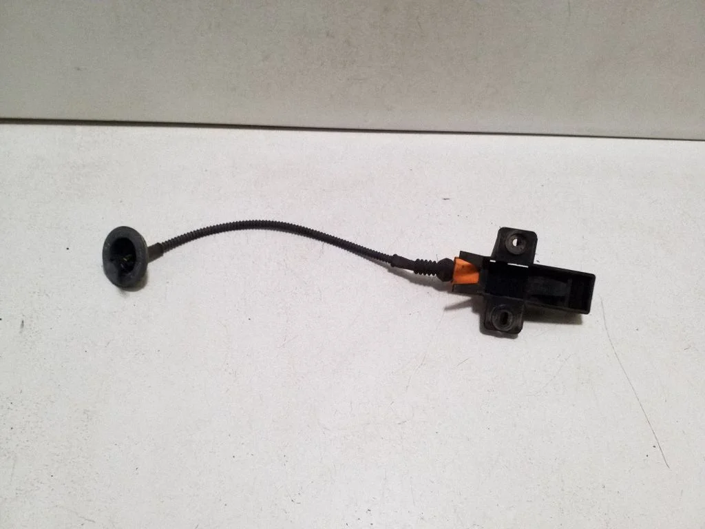 Võtmeta süsteemi antenn – Audi Q3 8U (2011-2016)