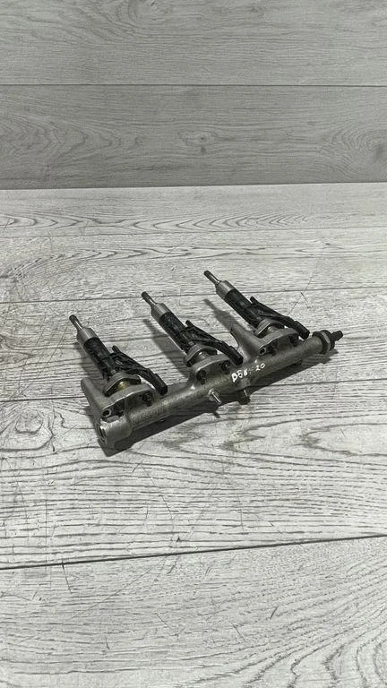 Degvielas maģistrālā caurule – BMW 1. sērija F20 F21 (2011-2019)