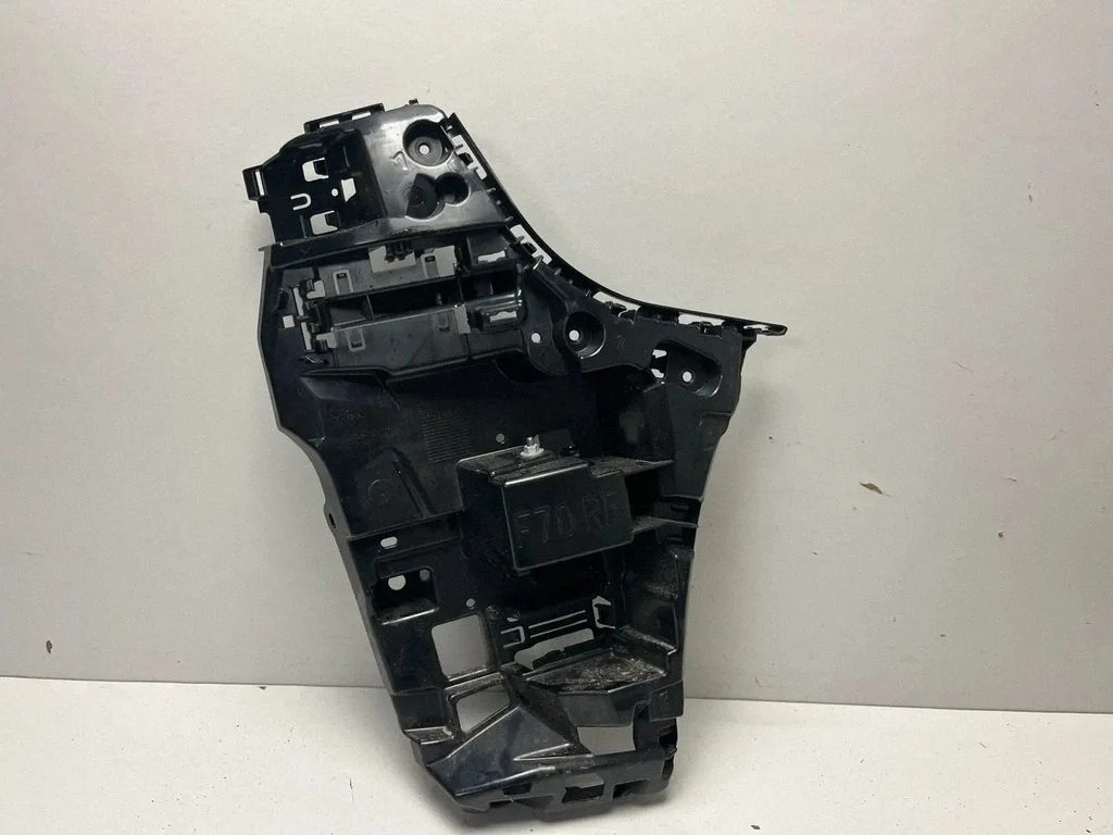 Rear bumper mounting bracket 5A35D84