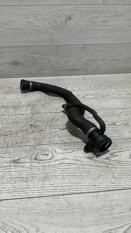 Engine coolant pipe/hose – BMW 3 Series E90 E91 (2005-2012)
