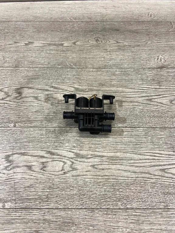 Coolant heater control valve – BMW 5 Series E60 E61 (2004-2010)