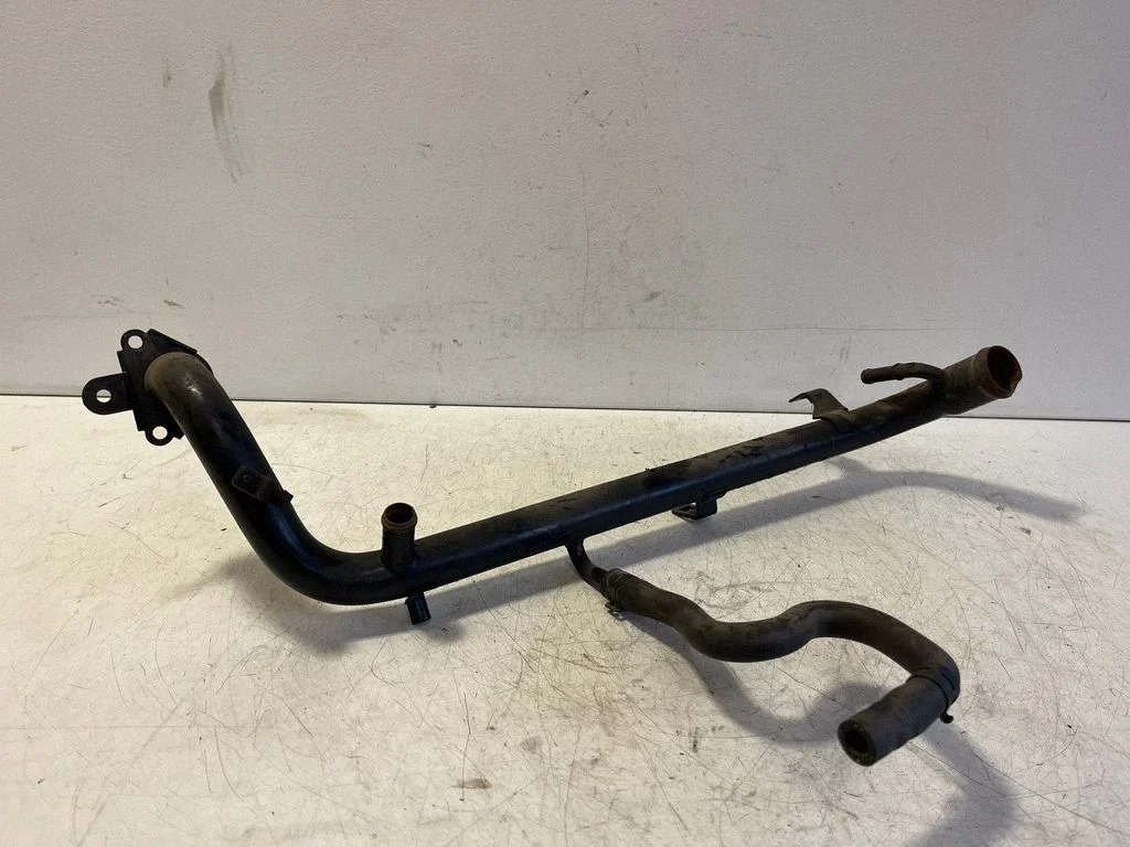 Mootori jahutusvedeliku toru / voolik 06B121071L