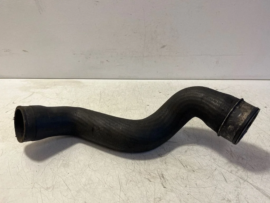 Intercooler hose/pipe 3B0145834R