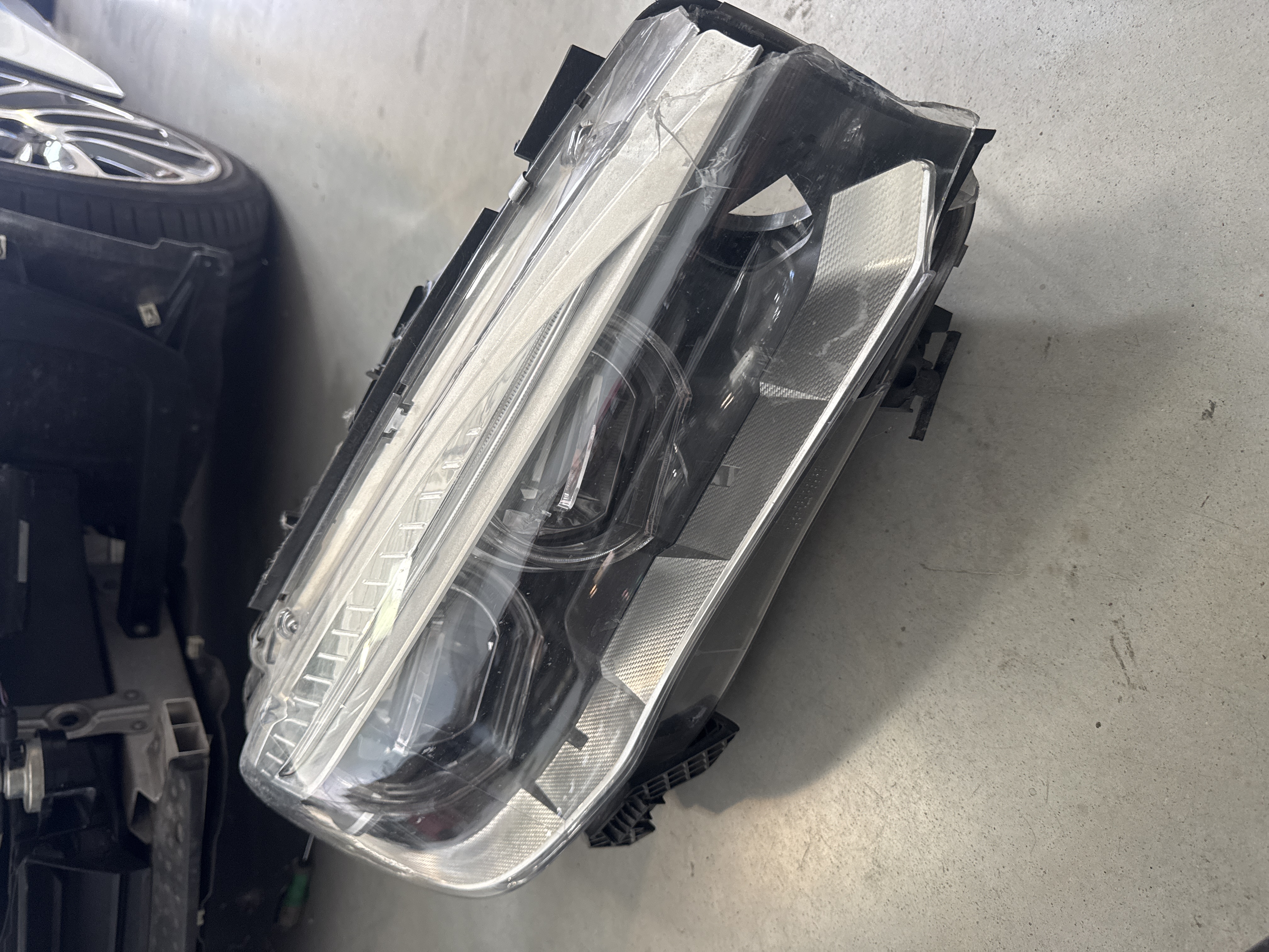 F15 Adaptive LED Headlight