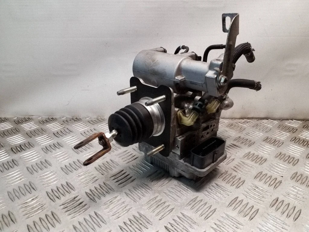 ABS block – Toyota Auris E180 (2012-2018)