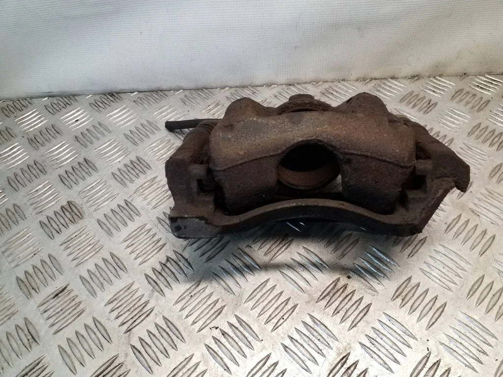 Front brake caliper – right