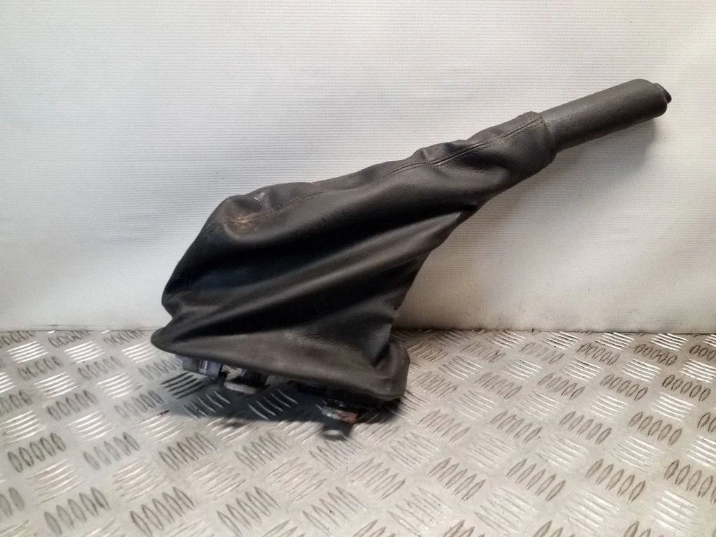 Handbrake/parking brake lever assembly – Renault Trafic III (X82) (2014-)